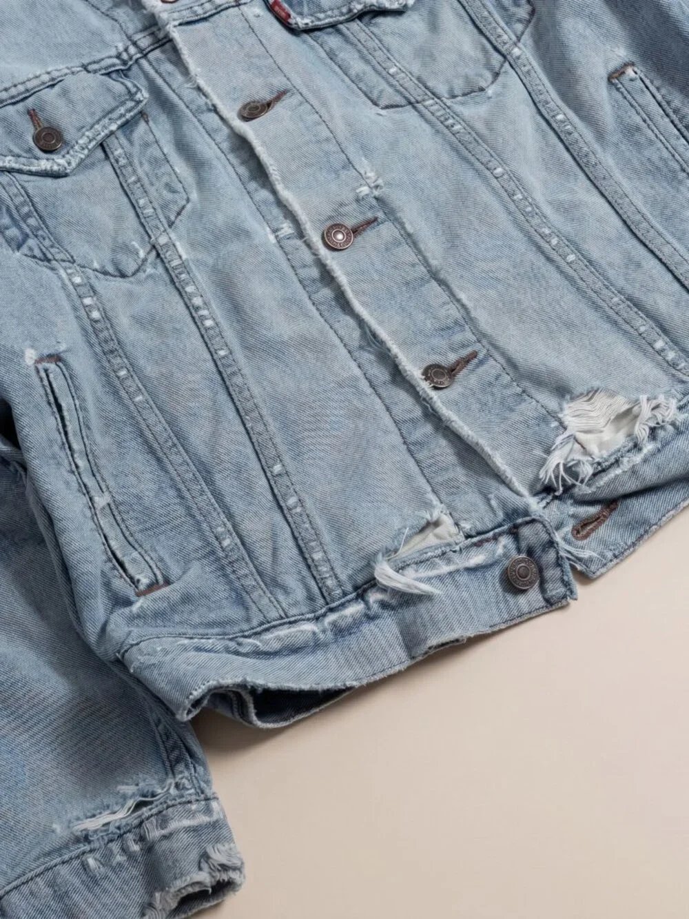Vintage Y2K Levis 70507 Distressed Thrashed Denim Trucker Jacket Mens M Light - Picture 5 of 6